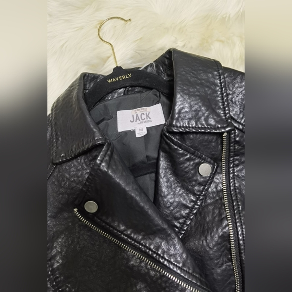 BB DAKOTA LET'S RIDE VEGAN LEATHER MOTO JACKET - Picture 2 of 6